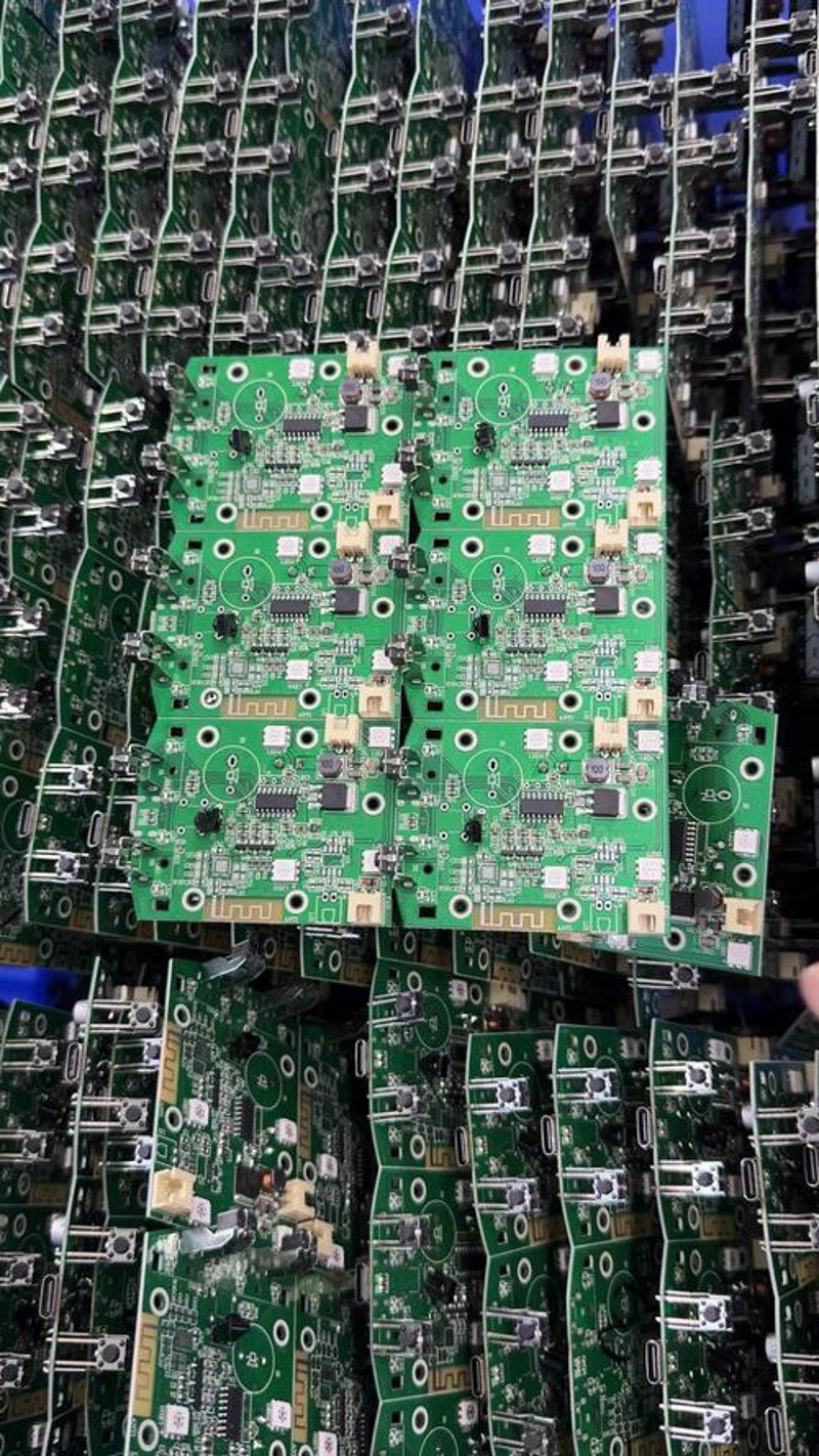 IC芯片行业动态：从技术突破到市场格局变化
